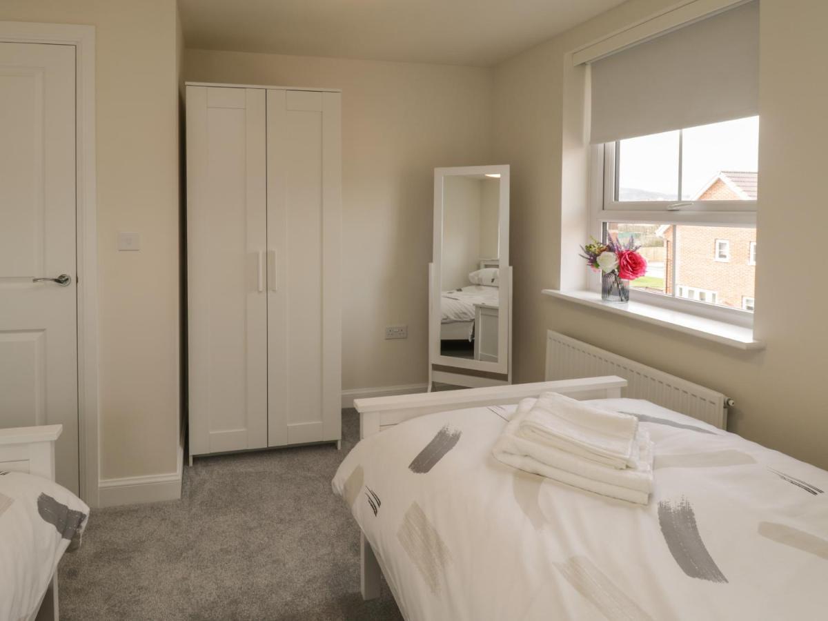 Valley View Apartment *